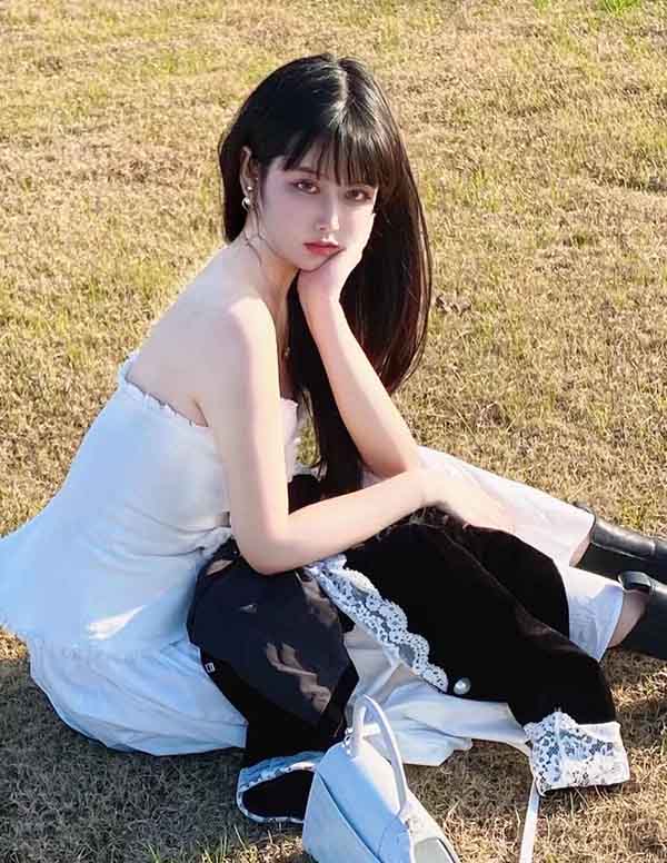 曼谷外围女大学生